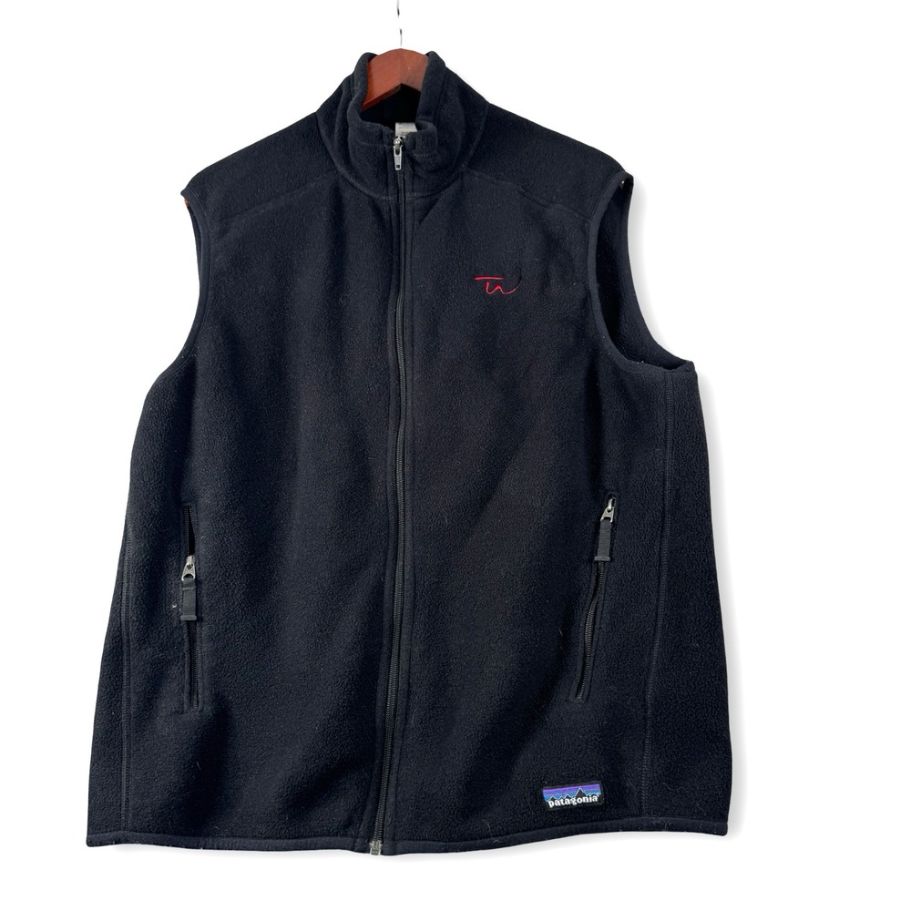 Patagonia Synchilla Mens Fleece Black Vest Jacket! (Has branded Logo on Chest) L